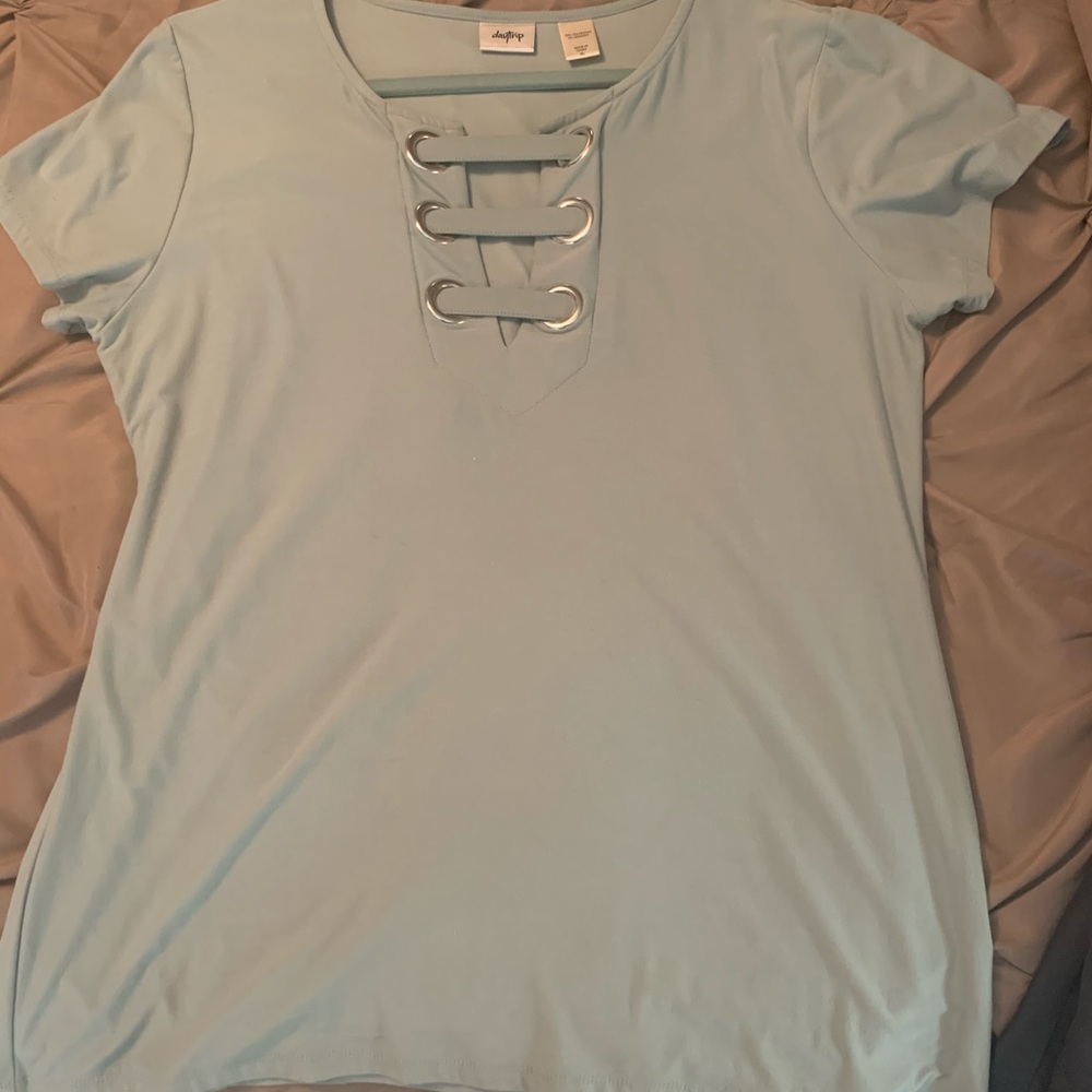 Daytrip  T-Shirt silver eyelets